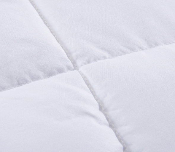 Feather silk comfort quilt