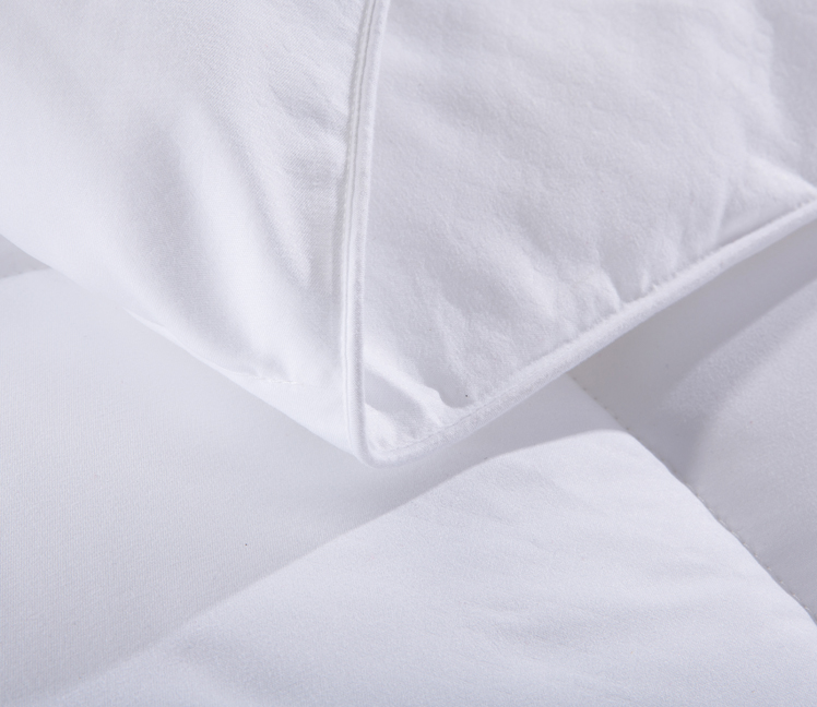 Feather silk comfort quilt