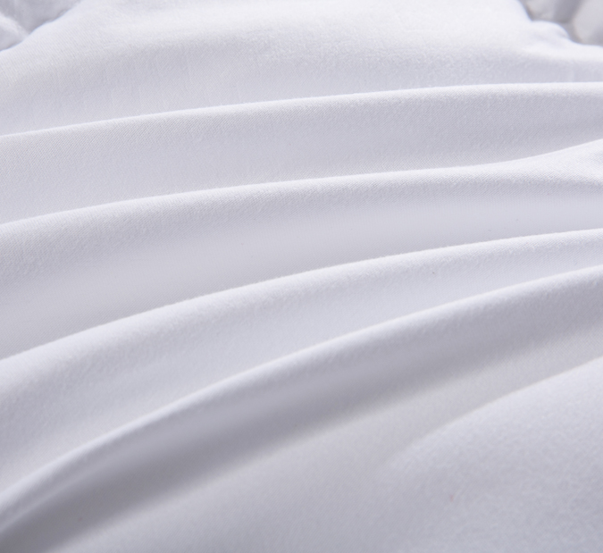 Feather silk comfort quilt