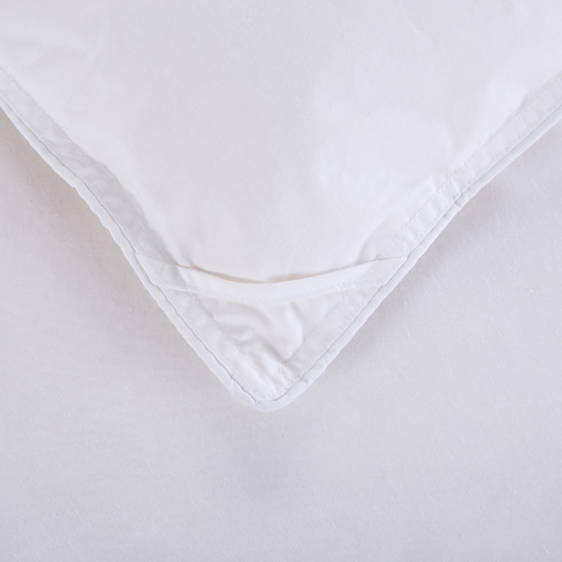 Cotton anti-feather white goose down quilt