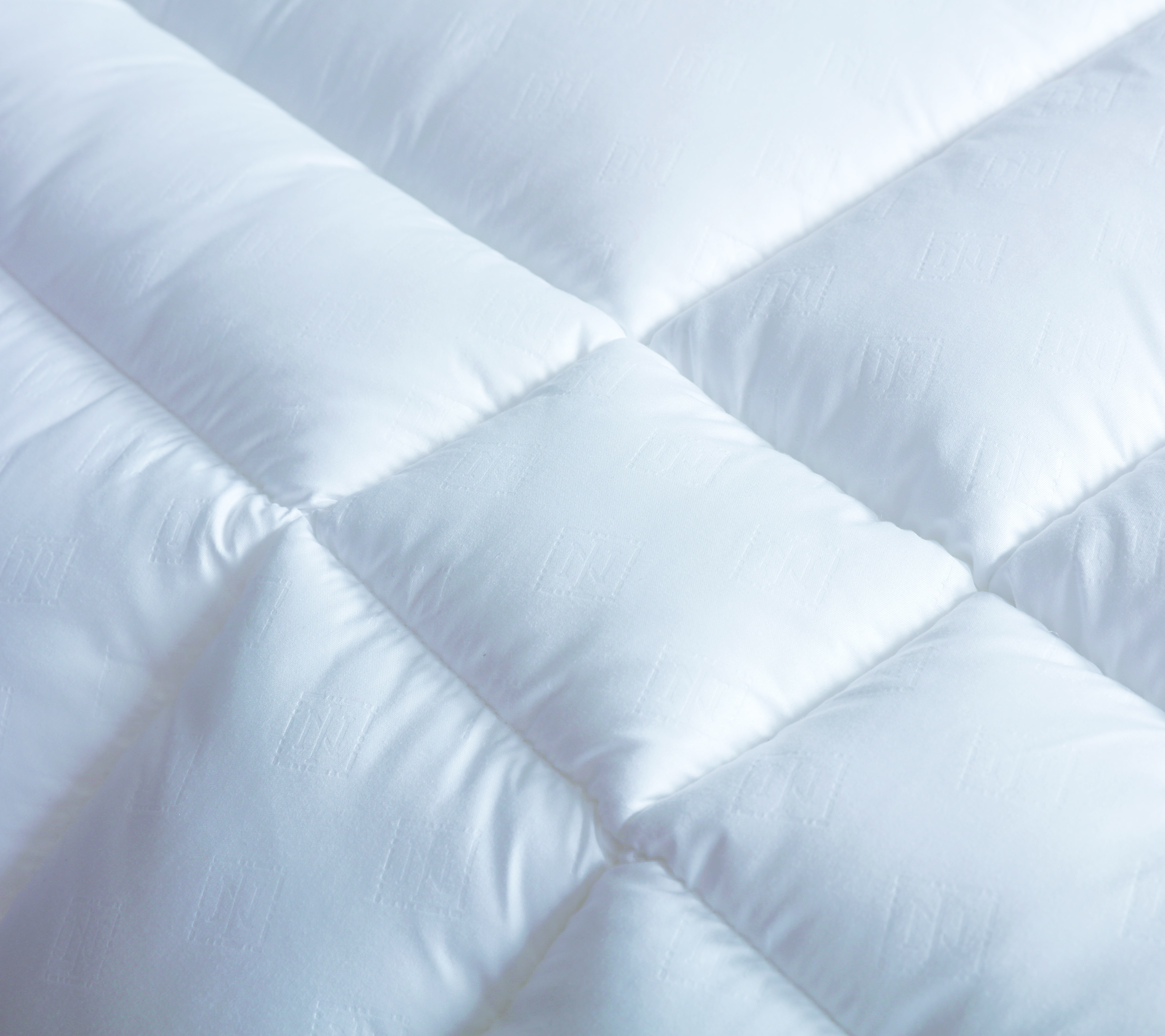 REAL TEXTILE Wholesale Factory Price Hotel Bedroom Microfiber White Filling Duvet Quilted Duvet
